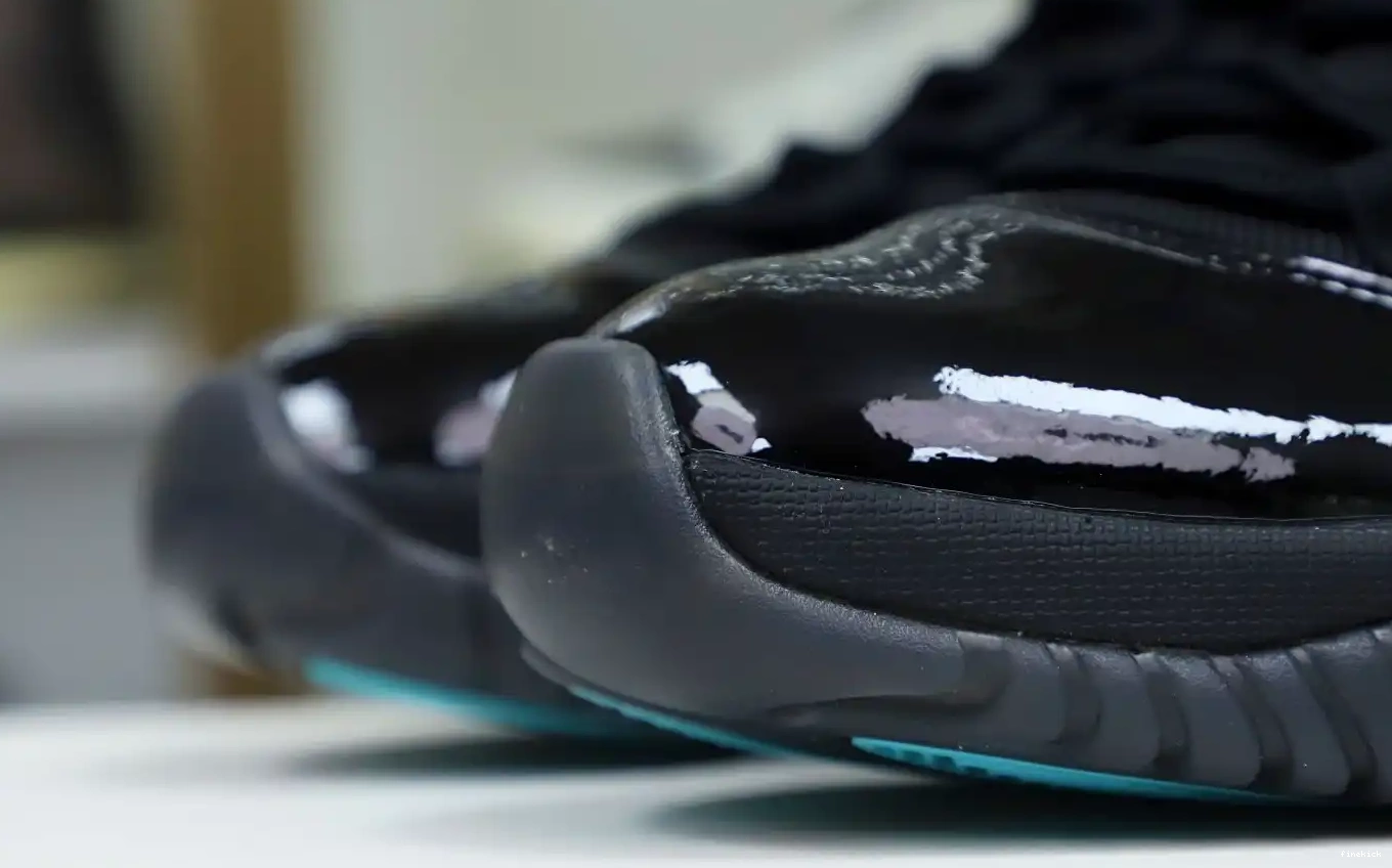 JORDAN GAMMA BLUE AIR RETRO 11 0402
